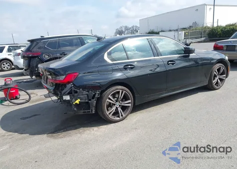 2021 BMW 330I xDrive z USA, uszkodzony, nr VIN 3MW5R7J03M8C05842